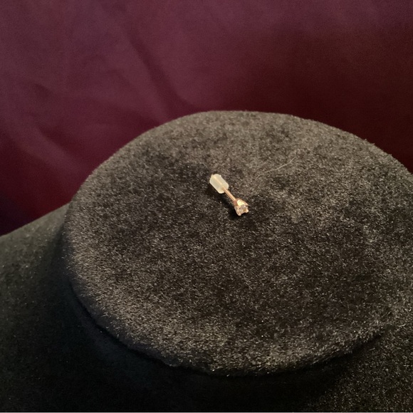 Diamond Stud Earring (single) - Picture 9 of 11